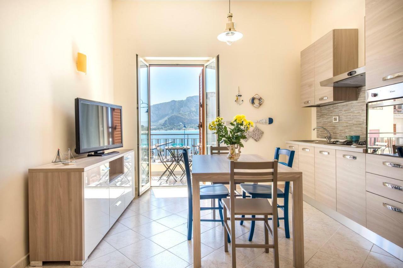 Casetta Vista Mare In Piazza A Mondello Palermo Exteriér fotografie